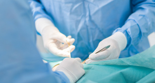 Medline OP-Abdecktuch "Essential" 75 x 90 cm selbstklebend blau